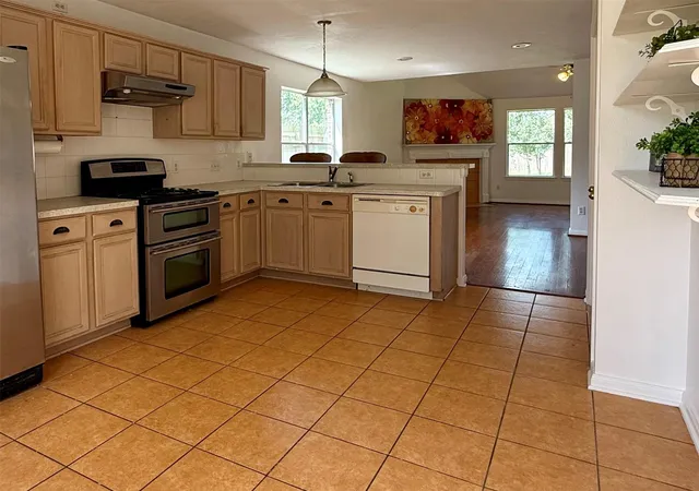 Photo 3 of Single family home for sale at 805 N Belle Dr, Angleton, TX 77515 | MLS# 89896733 | Listing updated on 2026-09-15