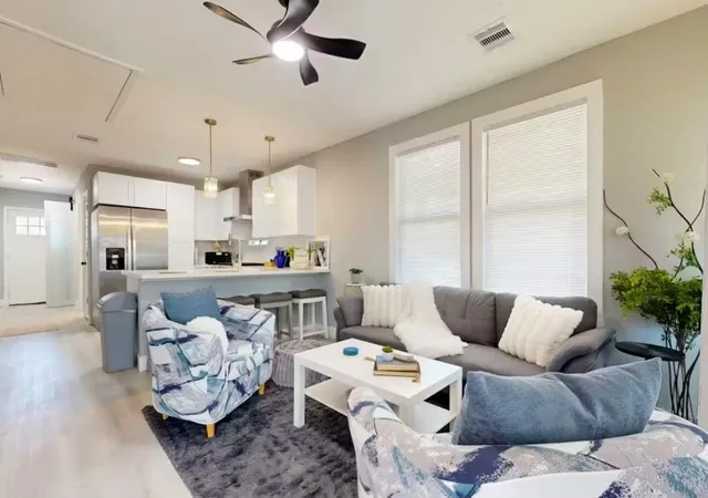 Photo 3 of Single family home for sale at 3241 Reeves St, Houston, TX 77004 | MLS# 14558151 | Listing updated on 2026-08-05