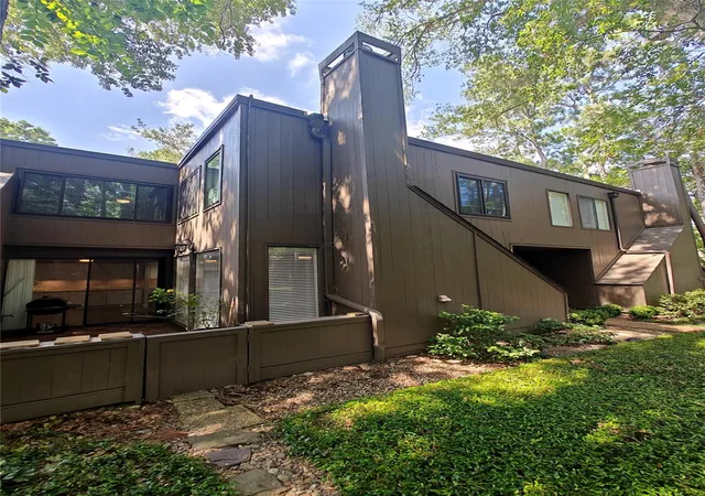 Townhouse for sale at 161 Litchfield Ln, Houston, TX 77024 | MLS# 77606104
