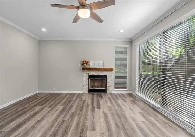 Photo 3 of Townhouse for sale at 161 Litchfield Ln, Houston, TX 77024 | MLS# 77606104 | Listing updated on 2026-04-11