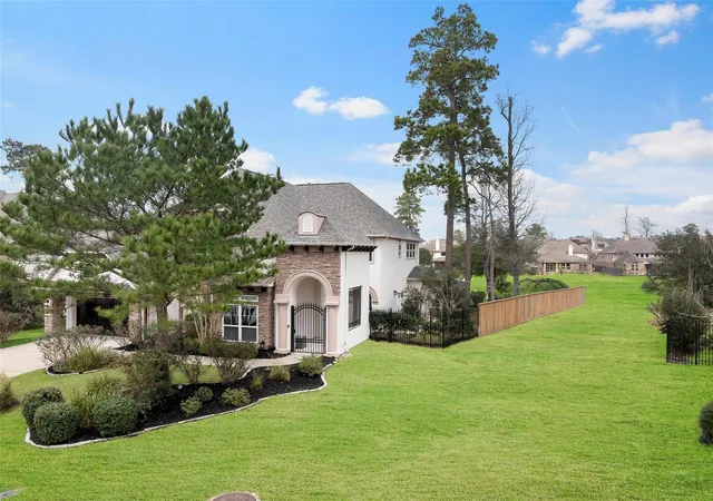 4th image of 42 Shallowford Pl, Tomball, TX 77375 | MLS# 89782027