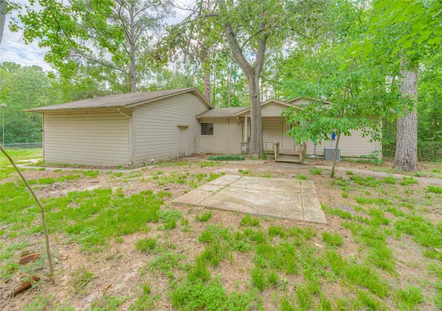 14th image of 330 Oak Tree Dr, Pointblank, TX 77364 | MLS# 82920415