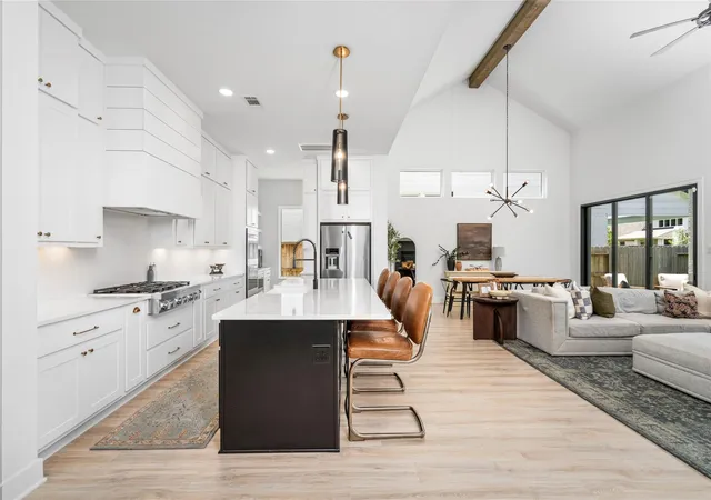 Photo 2 of Single family home for sale at 324 Coldwater Crk Ct, Conroe, TX 77304 | MLS# 55297451 | Listing updated on 2026-09-13