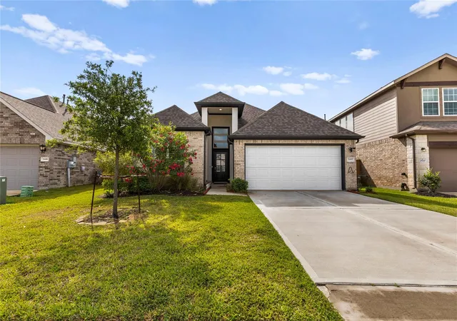 Homes for sale in La Marque, TX | 2602 Arbor Edge Xing, La Marque, TX 77568 | MLS# 32164475
