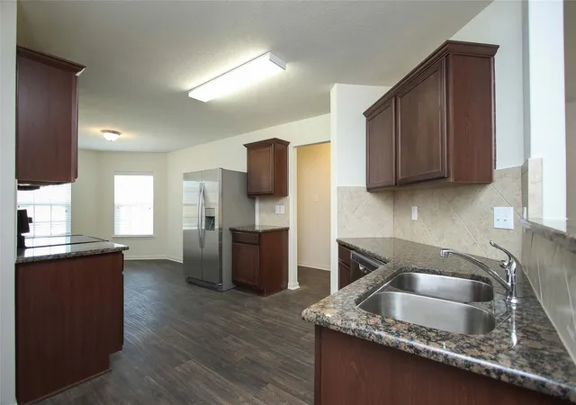 2nd image of 518 Douro Dr, Crosby, TX 77532 | MLS# 65300519