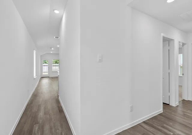 Photo 3 of Single family home for sale at 538 Belle Springs Ln, Conroe, TX 77301 | MLS# 11825176 | Listing updated on 2026-09-20