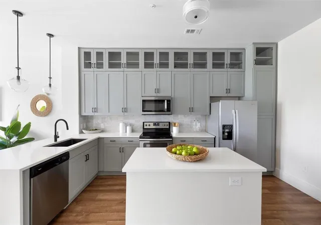 Homes for sale in Houston, TX | 1508 Blodgett St #307, Houston, TX 77004 | MLS# 75953334