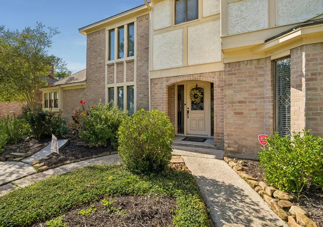 Photo 3 of Single family home for sale at 7611 Heritage Pines Dr, Humble, TX 77346 | MLS# 20772351 | Listing updated on 2026-09-05