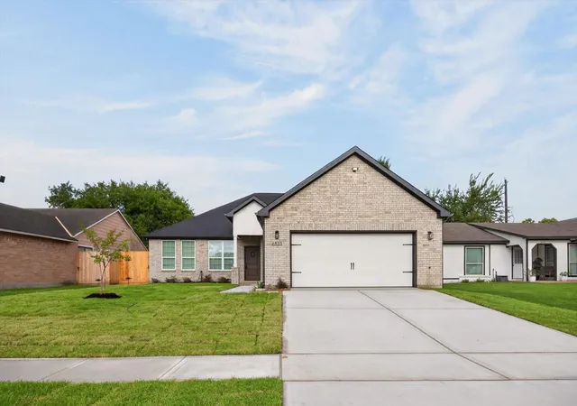 Photo 1 of Sale Pending at 6523 Vanlynn Ln, Houston, TX 77084 | MLS# 31091424 | Listing updated on 2026-08-29