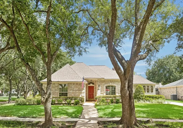 1st image of 3007 W Steepbank Cir, Sugar Land, TX 77479 | MLS# 74809408
