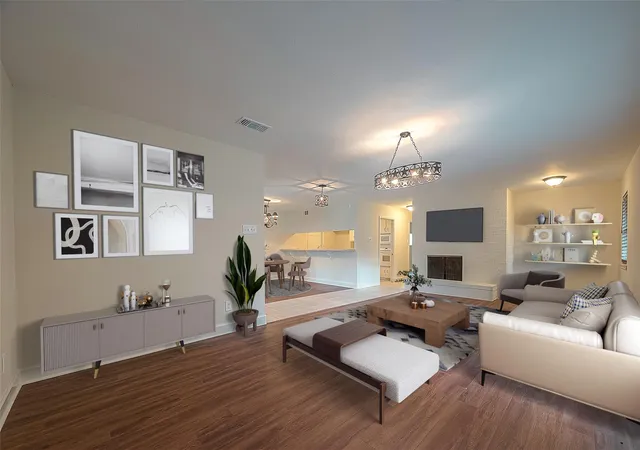 Photo 1 of Single family home for sale at 20 Champions Colony E, Houston, TX 77069 | MLS# 26353624 | Listing updated on 2026-09-01