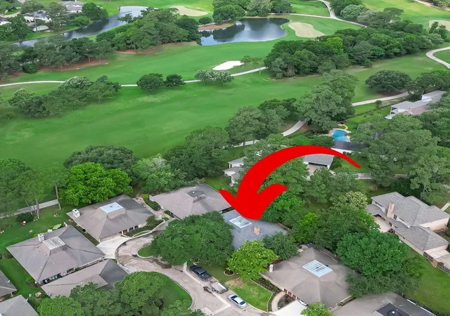 Photo 3 of Single family home for sale at 20 Champions Colony E, Houston, TX 77069 | MLS# 26353624 | Listing updated on 2026-09-01