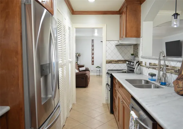 5th image of 4731 High Point Ln, Houston, TX 77053 | MLS# 96707695