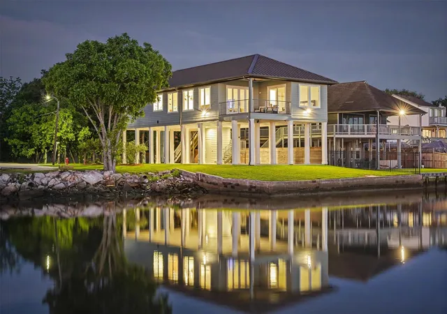 2nd image of 2002 Cove Park Dr, Kemah, TX 77565 | MLS# 5346966
