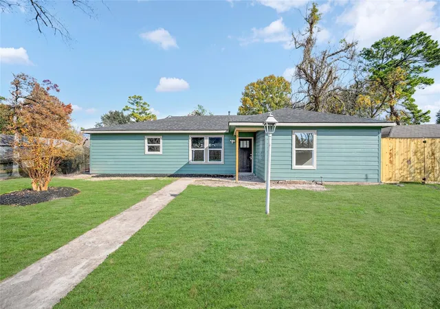Photo 2 of Sale Pending at 7422 Wiley Rd, Houston, TX 77016 | MLS# 7090231 | Listing updated on 2026-09-17