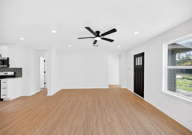 Photo 4 of Sale Pending at 7422 Wiley Rd, Houston, TX 77016 | MLS# 7090231 | Listing updated on 2026-09-17