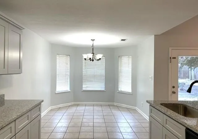 Photo 4 of Single family home for sale at 14 Clara Barton Ln, Galveston, TX 77551 | MLS# 28956255 | Listing updated on 2026-06-30