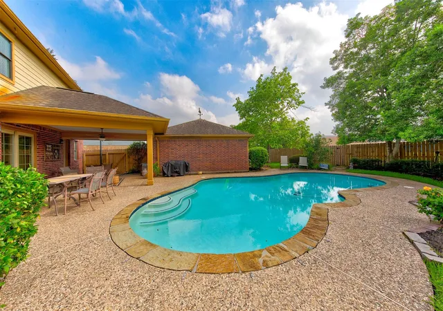 Homes for sale in League City, TX | 113 Coral Bay Dr, League City, TX 77573 | MLS# 78438006