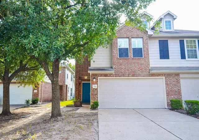 Photo 1 of Townhouse for sale at 5110 Prosperity Cir, Houston, TX 77018 | MLS# 79287553 | Listing updated on 2026-09-19