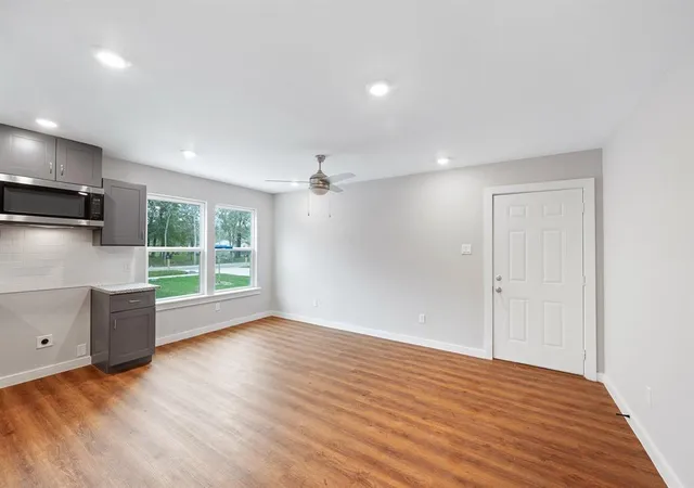 5th image of 7737 Orebo A-B St, Houston, TX 77088 | MLS# 63830318