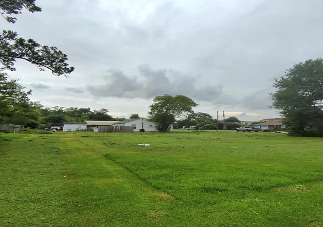 1st image of 9 Northridge Dr, Baytown, TX 77521 | MLS# 90153406