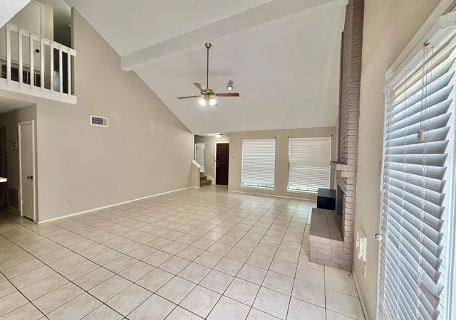 Photo 3 of Sale Pending at 16307 Leamington Ln, Houston, TX 77095 | MLS# 16816213 | Listing updated on 2026-09-14