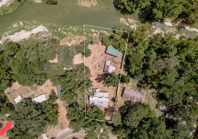 4th image of 8 Creek Rd, Huntsville, TX 77320 | MLS# 85870104
