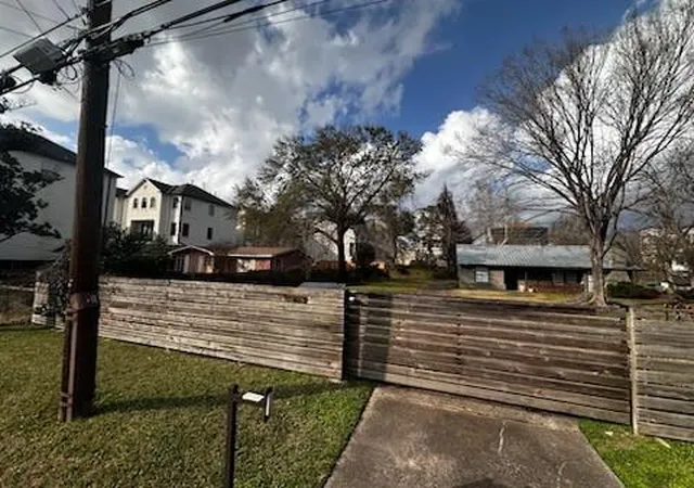 5th image of 1235 W 25Th St, Houston, TX 77008 | MLS# 84005942