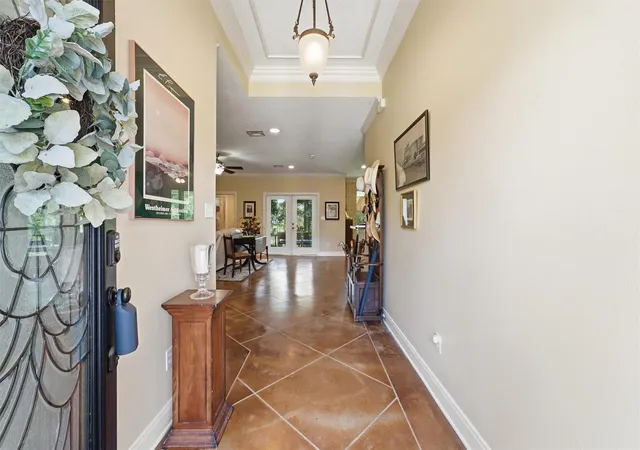 Photo 3 of Sale Pending at 911 Oak Leaf St, La Porte, TX 77571 | MLS# 70129120 | Listing updated on 2026-09-19