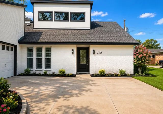 Photo 2 of Single family home for sale at 2326 Ashmont Dr, Missouri City, TX 77489 | MLS# 75447065 | Listing updated on 2026-08-30