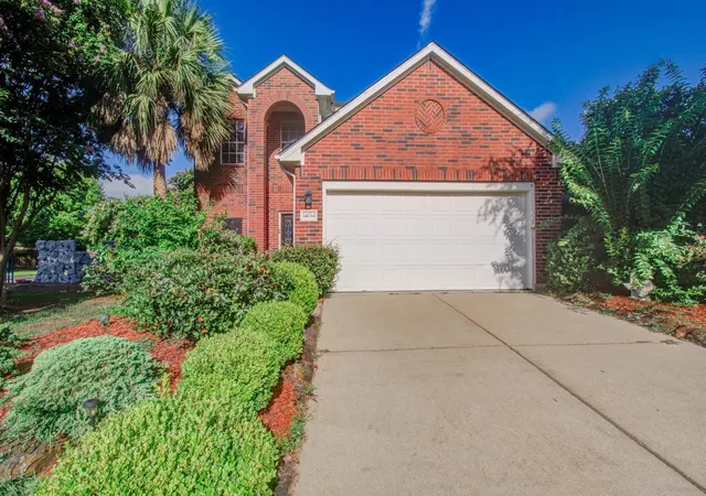 Photo 2 of Single family home for sale at 14034 Chelseahurst Ln, Houston, TX 77047 | MLS# 13078990 | Listing updated on 2026-06-17