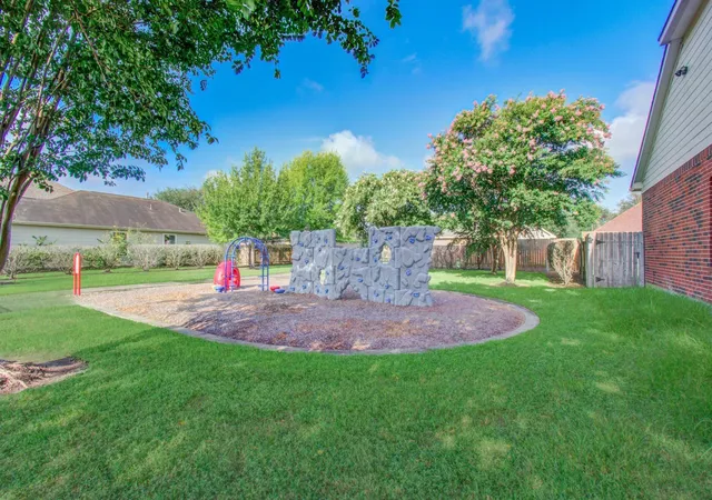 Photo 4 of Single family home for sale at 14034 Chelseahurst Ln, Houston, TX 77047 | MLS# 13078990 | Listing updated on 2026-06-17