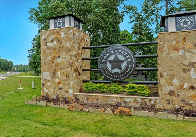 2nd image of 183 Rustic Ranch Dr, Huntsville, TX 77340 | MLS# 44432445