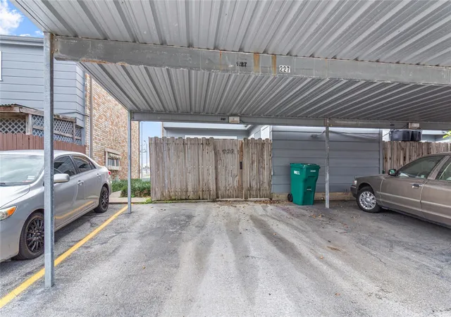2nd image of 11002 Hammerly Blvd #227, Houston, TX 77043 | MLS# 49112609