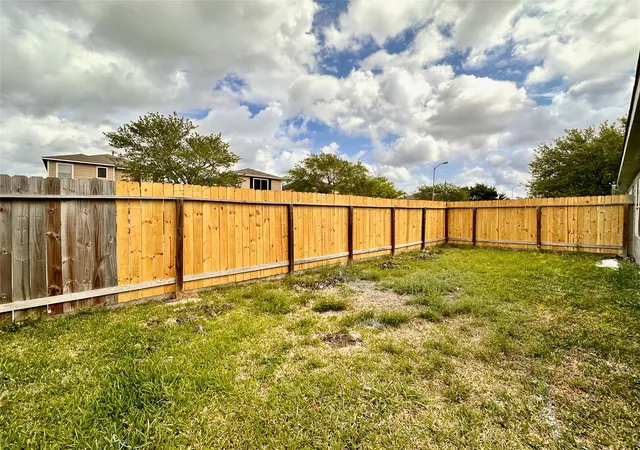 Photo 27 of Single family home for sale at 8202 Radial Ct, Rosharon, TX 77583 | MLS# 10688658 | Listing updated on 2026-08-31