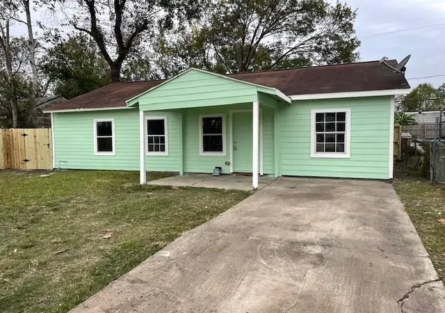 Homes for sale in Houston, TX | 7338 Guadalcanal Rd, Houston, TX 77033 | MLS# 50517277