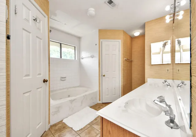 Photo 4 of Single family home for sale at 8411 Sunny Ridge Dr, Houston, TX 77095 | MLS# 31548040 | Listing updated on 2026-06-29