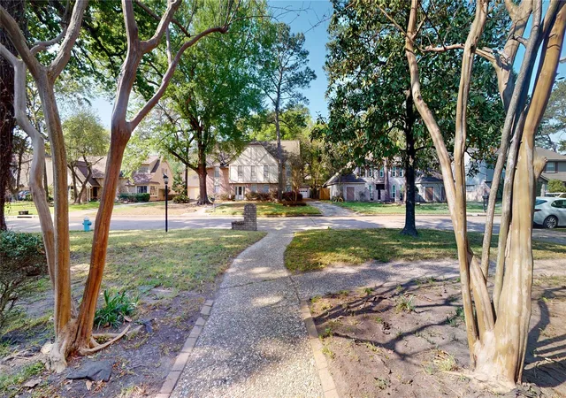 Photo 3 of Single family home for sale at 12618 Misty Valley Dr, Houston, TX 77066 | MLS# 77234983 | Listing updated on 2026-07-08