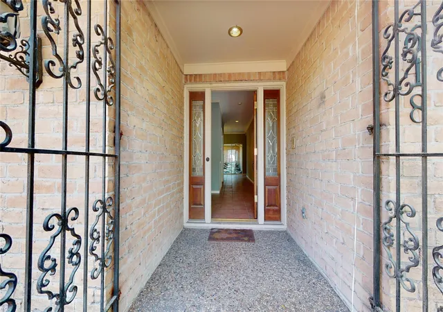 Photo 3 of Single family home for sale at 12618 Misty Valley Dr, Houston, TX 77066 | MLS# 77234983 | Listing updated on 2026-07-08