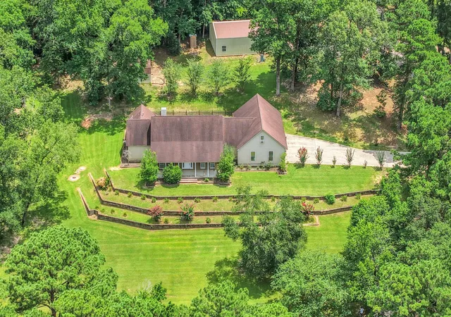 Photo 1 of Single family home for sale at 401 Hill Crk Dr, Coldspring, TX 77331 | MLS# 47943379 | Listing updated on 2026-09-09