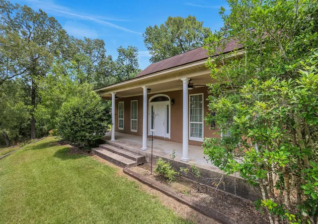 Photo 4 of Single family home for sale at 401 Hill Crk Dr, Coldspring, TX 77331 | MLS# 47943379 | Listing updated on 2026-09-09