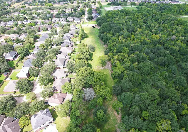 3rd image of 3733 Soho Dr, Pearland, TX 77584 | MLS# 98306268
