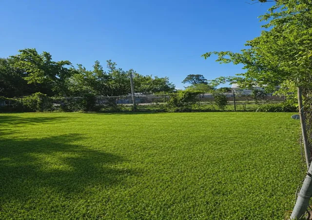 Photo 4 of Sale Pending at 4115 Billingsley St, Houston, TX 77009 | MLS# 29199678 | Listing updated on 2026-09-02