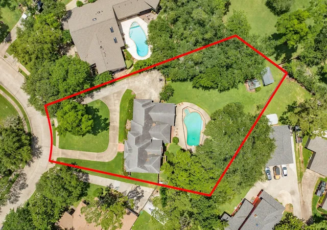 3rd image of 110 Sequoia, Lake Jackson, TX 77566 | MLS# 73816134