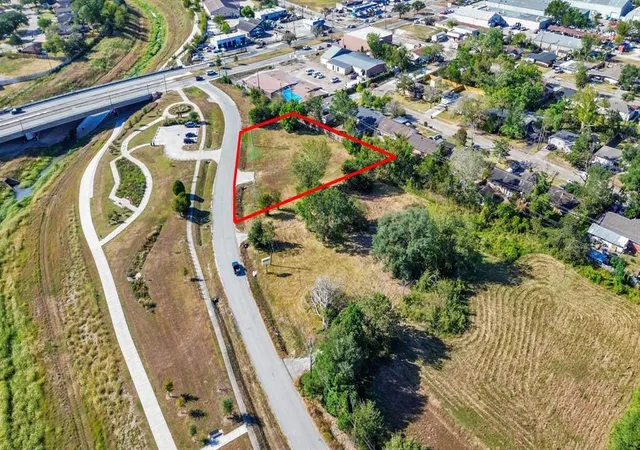 Photo 4 of Land for sale at 5441 Simsbrook Dr, Houston, TX 77045 | MLS# 65675341 | Listing updated on 2026-08-29