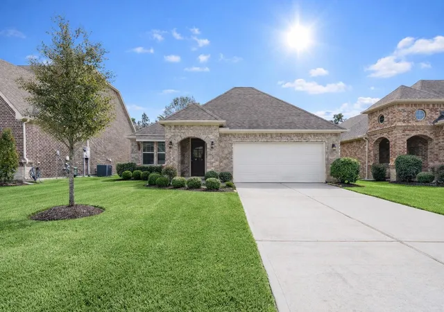 2nd image of 12215 Forest Villas Ln, Conroe, TX 77304 | MLS# 66491394