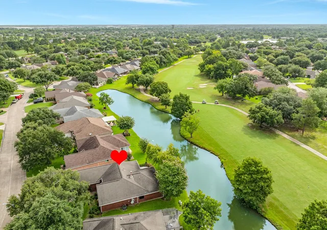 2nd image of 803 W Peach Hollow Cir, Pearland, TX 77584 | MLS# 31317708