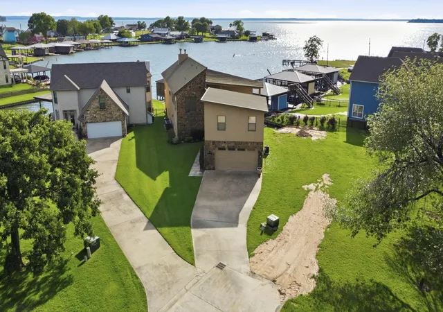 3rd image of 295 Bayview Ln, Livingston, TX 77351 | MLS# 63543459