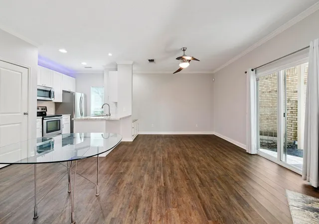 2nd image of 7575 Cambridge St #301, Houston, TX 77054 | MLS# 71488278