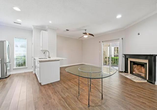 4th image of 7575 Cambridge St #301, Houston, TX 77054 | MLS# 71488278